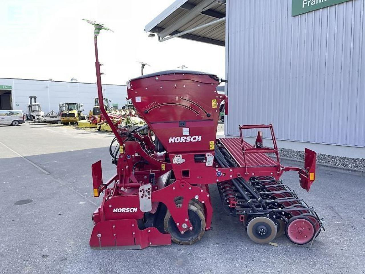Horsch versa 3 kr - Sijačica: slika Horsch versa 3 kr - Sijačica Horsch versa 3 kr - Sijačica: slika Horsch versa 3 kr - Sijačica