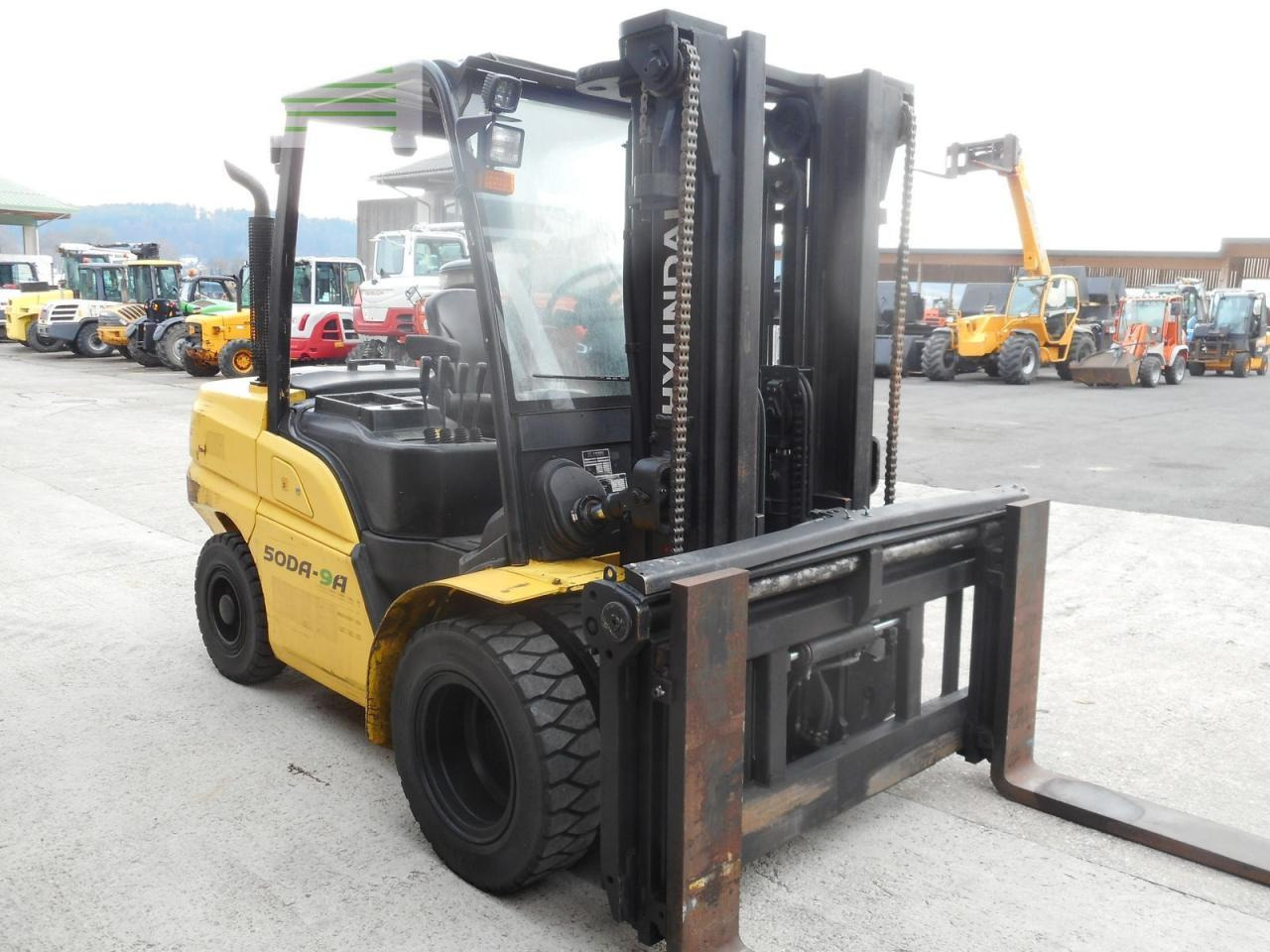 Hyundai 50da-9a triplex 4,4m + ss + zv + zwillingsreifen - Viličar: slika Hyundai 50da-9a triplex 4,4m + ss + zv + zwillingsreifen - Viličar Hyundai 50da-9a triplex 4,4m + ss + zv + zwillingsreifen - Viličar: slika Hyundai 50da-9a triplex 4,4m + ss + zv + zwillingsreifen - Viličar