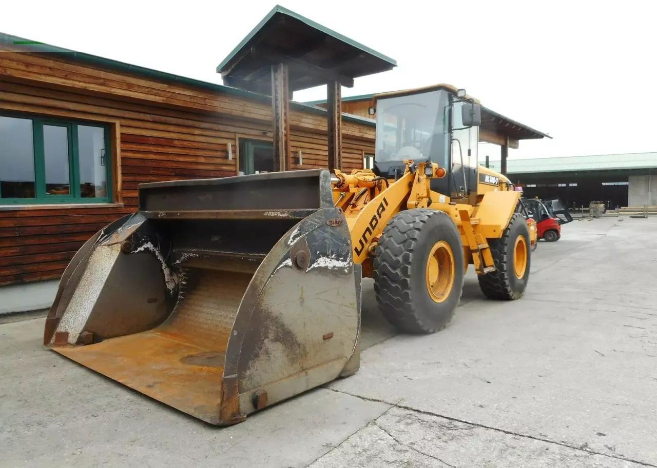 Hyundai hl740-7 mit hochkippschaufel u. volvo sw - Mini bager: slika Hyundai hl740-7 mit hochkippschaufel u. volvo sw - Mini bager Hyundai hl740-7 mit hochkippschaufel u. volvo sw - Mini bager: slika Hyundai hl740-7 mit hochkippschaufel u. volvo sw - Mini bager