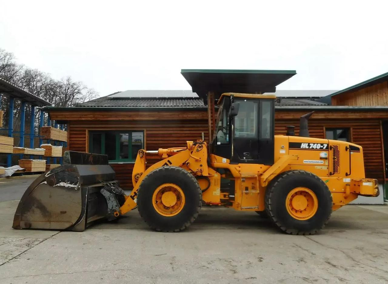 Hyundai hl740-7 mit hochkippschaufel u. volvo sw - Mini bager: slika Hyundai hl740-7 mit hochkippschaufel u. volvo sw - Mini bager Hyundai hl740-7 mit hochkippschaufel u. volvo sw - Mini bager: slika Hyundai hl740-7 mit hochkippschaufel u. volvo sw - Mini bager