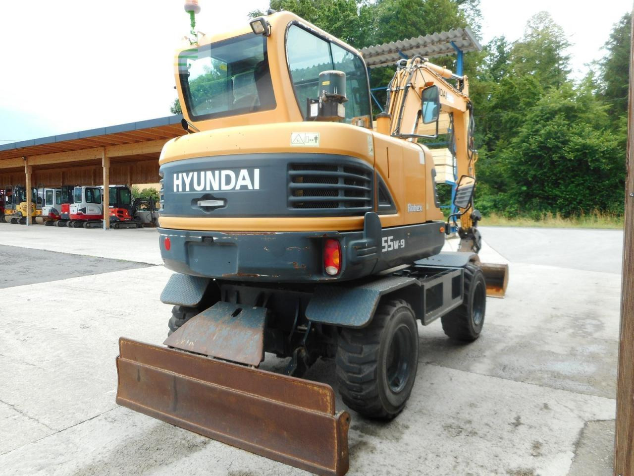 Hyundai robex 55 w-9 ( 5.560kg ) powertilt + straßenzula - Mini bager: slika Hyundai robex 55 w-9 ( 5.560kg ) powertilt + straßenzula - Mini bager Hyundai robex 55 w-9 ( 5.560kg ) powertilt + straßenzula - Mini bager: slika Hyundai robex 55 w-9 ( 5.560kg ) powertilt + straßenzula - Mini bager