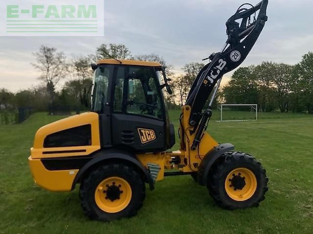 JCB 409 - Mini bager: slika JCB 409 - Mini bager JCB 409 - Mini bager: slika JCB 409 - Mini bager