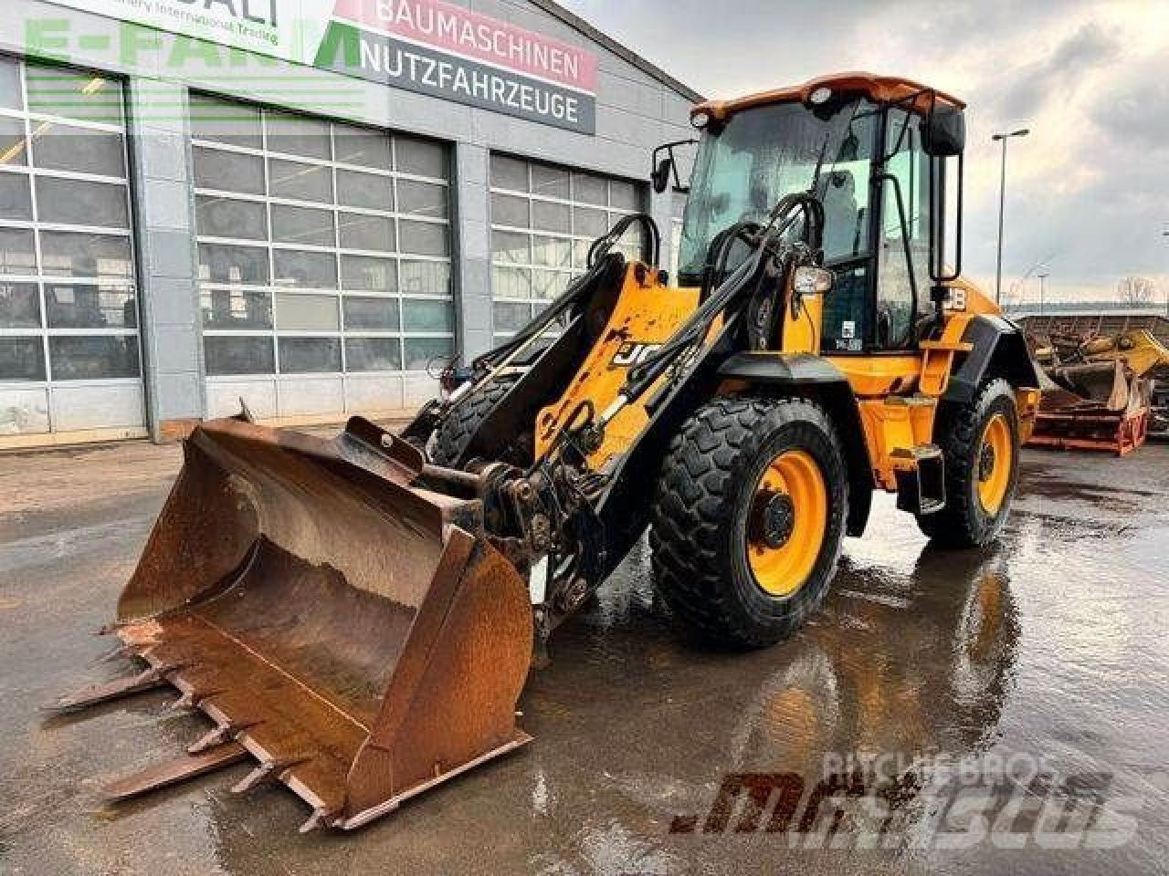 JCB 411 t4 **bj. 2015 *7048h/sw/gabel - Mini bager: slika JCB 411 t4 **bj. 2015 *7048h/sw/gabel - Mini bager JCB 411 t4 **bj. 2015 *7048h/sw/gabel - Mini bager: slika JCB 411 t4 **bj. 2015 *7048h/sw/gabel - Mini bager