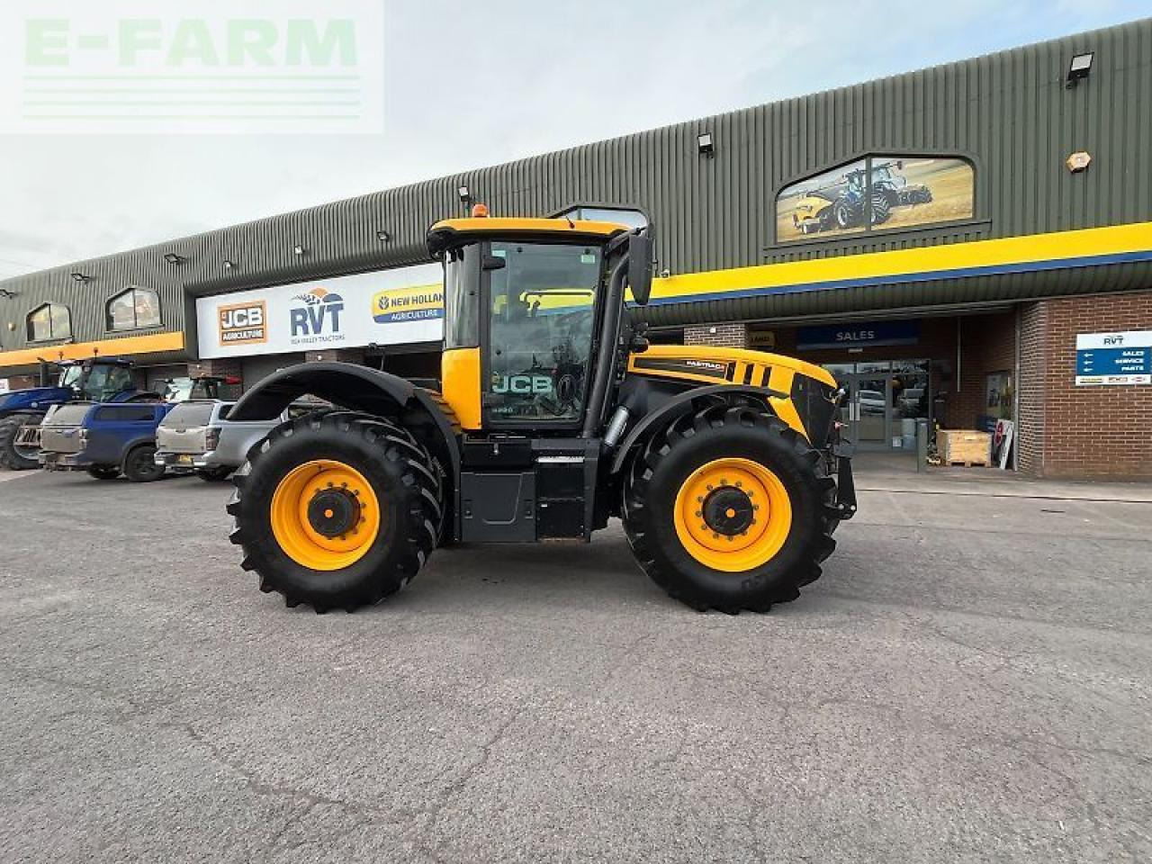 JCB 4220 - Traktor: slika JCB 4220 - Traktor JCB 4220 - Traktor: slika JCB 4220 - Traktor
