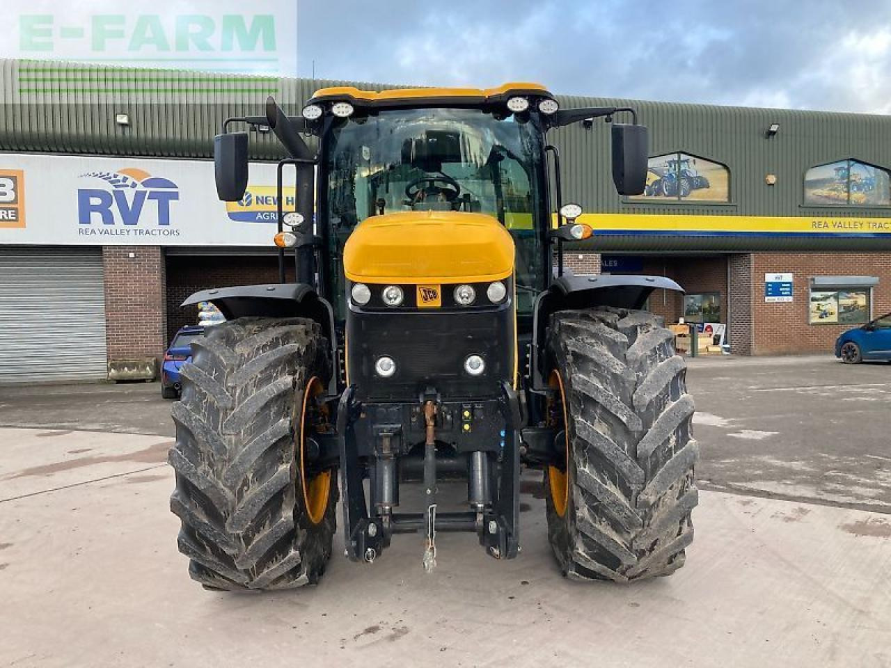 JCB 4220 - Traktor: slika JCB 4220 - Traktor JCB 4220 - Traktor: slika JCB 4220 - Traktor