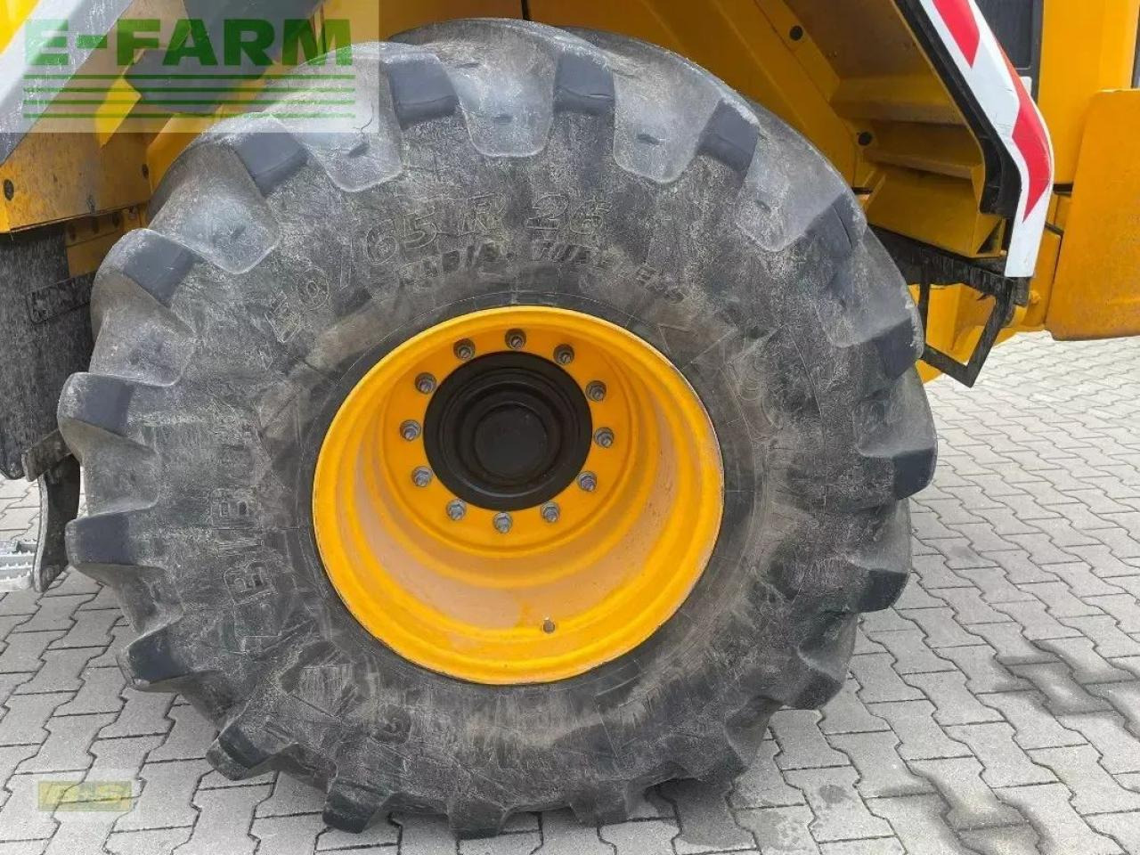 JCB 435s s5 - Mini bager: slika JCB 435s s5 - Mini bager JCB 435s s5 - Mini bager: slika JCB 435s s5 - Mini bager