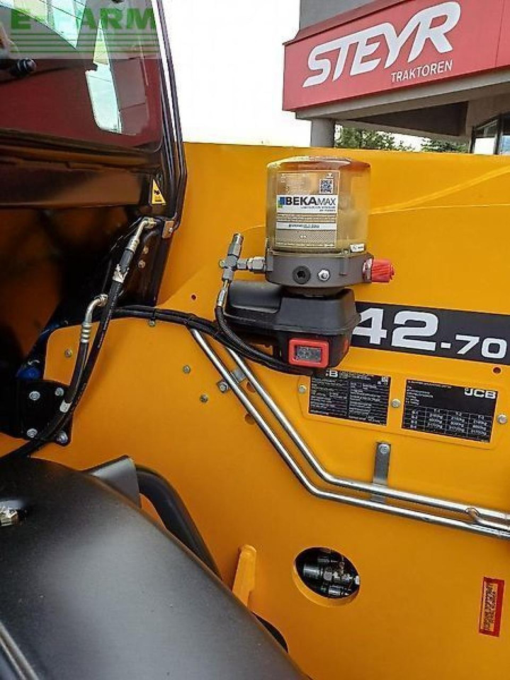 JCB 542-70 agrixtra - Utovarivač na kotačima: slika JCB 542-70 agrixtra - Utovarivač na kotačima JCB 542-70 agrixtra - Utovarivač na kotačima: slika JCB 542-70 agrixtra - Utovarivač na kotačima