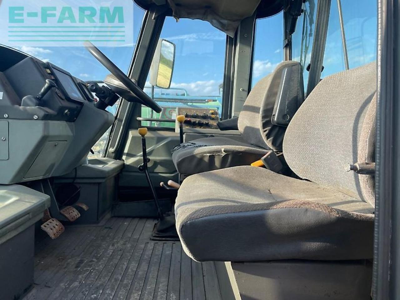 JCB fastrac 150 - Traktor: slika JCB fastrac 150 - Traktor JCB fastrac 150 - Traktor: slika JCB fastrac 150 - Traktor