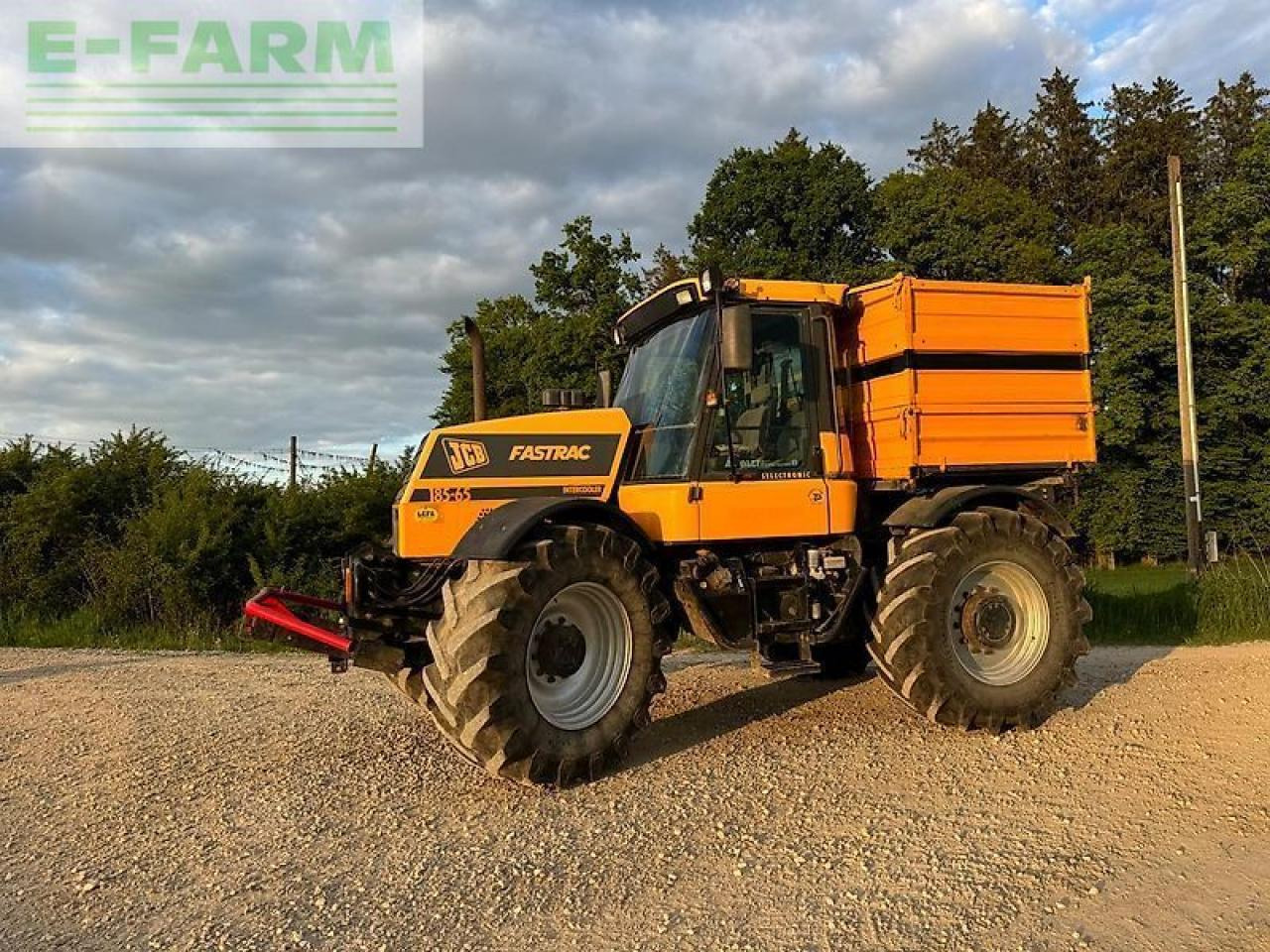 JCB fastrac 185 / 65 - Traktor: slika JCB fastrac 185 / 65 - Traktor JCB fastrac 185 / 65 - Traktor: slika JCB fastrac 185 / 65 - Traktor
