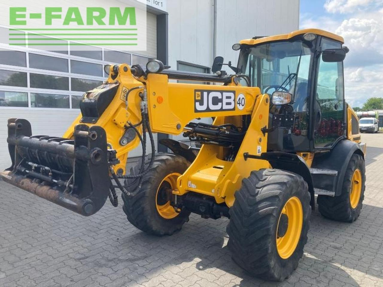 JCB tm220t4a - Mini bager: slika JCB tm220t4a - Mini bager JCB tm220t4a - Mini bager: slika JCB tm220t4a - Mini bager