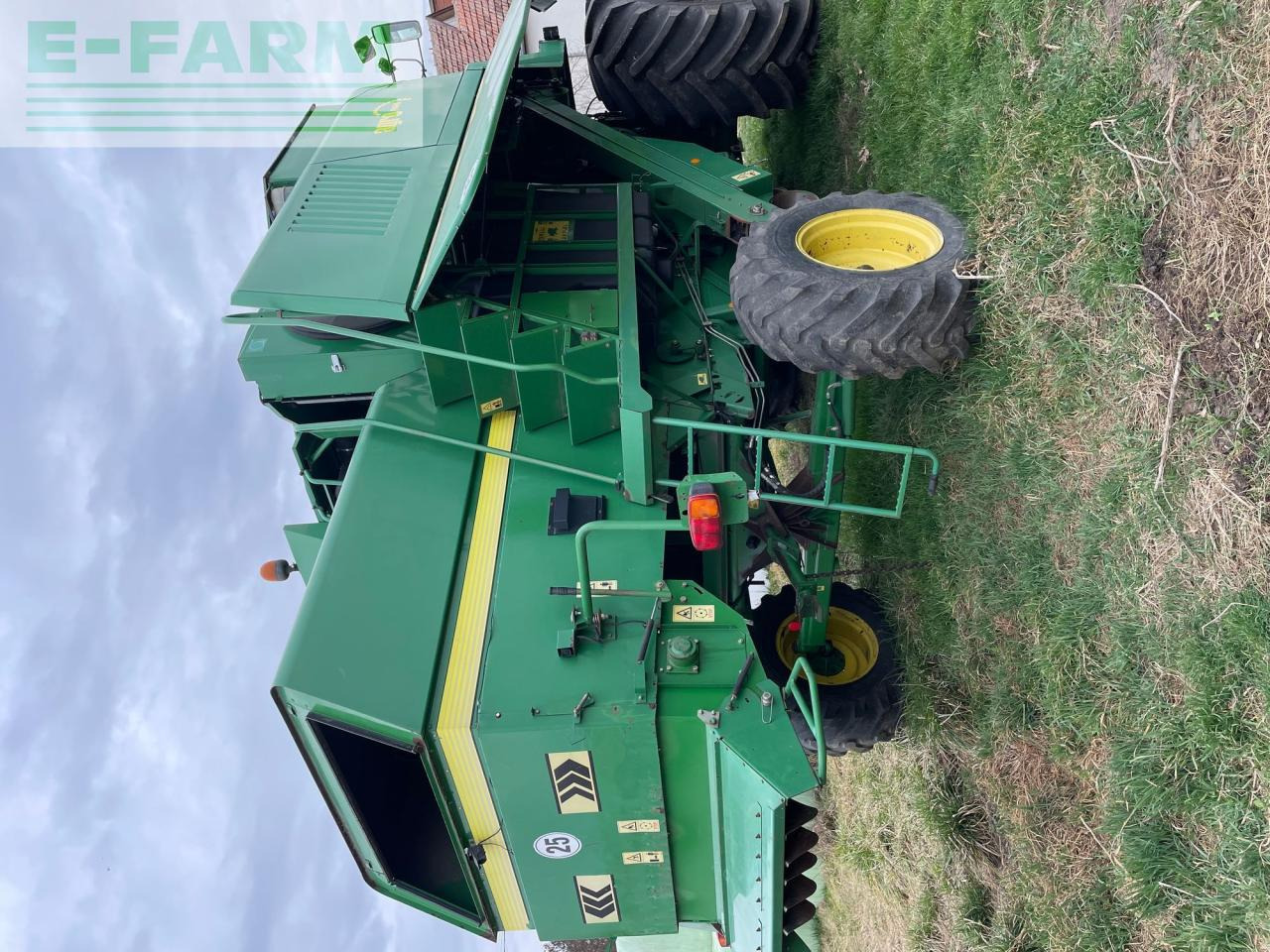 John Deere 1550 WTS - Kombajn za žetvu: slika John Deere 1550 WTS - Kombajn za žetvu John Deere 1550 WTS - Kombajn za žetvu: slika John Deere 1550 WTS - Kombajn za žetvu