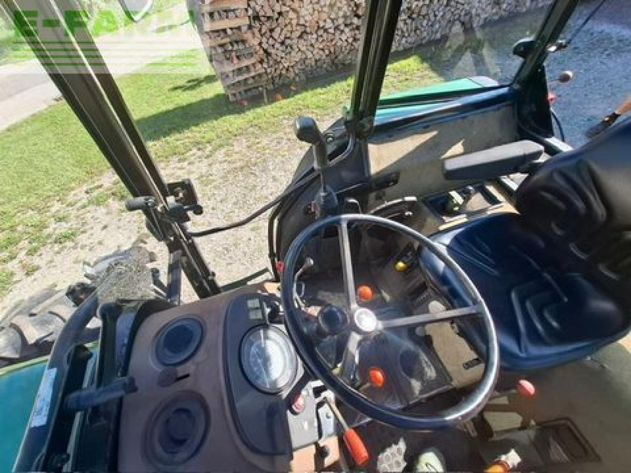 John Deere 1850 a cc2/30 - Traktor: slika John Deere 1850 a cc2/30 - Traktor John Deere 1850 a cc2/30 - Traktor: slika John Deere 1850 a cc2/30 - Traktor