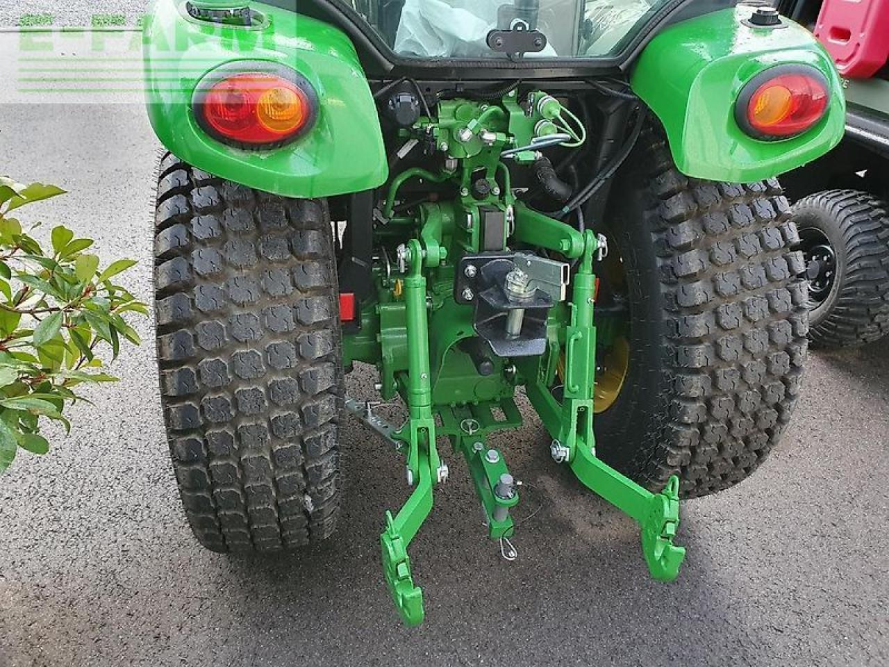 John Deere 3039r neumaschine - Traktor: slika John Deere 3039r neumaschine - Traktor John Deere 3039r neumaschine - Traktor: slika John Deere 3039r neumaschine - Traktor