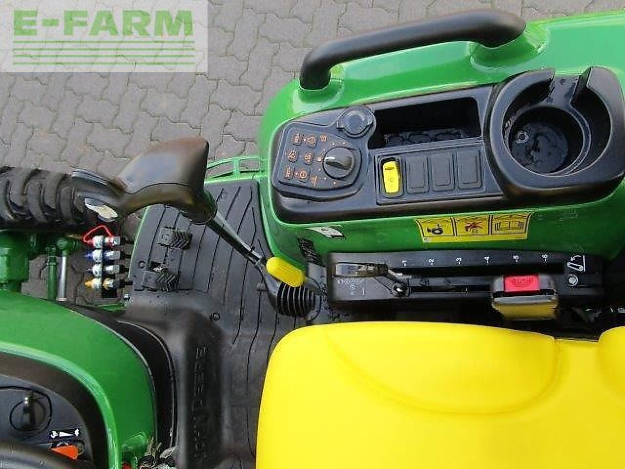 John Deere 3046r - Traktor: slika John Deere 3046r - Traktor John Deere 3046r - Traktor: slika John Deere 3046r - Traktor
