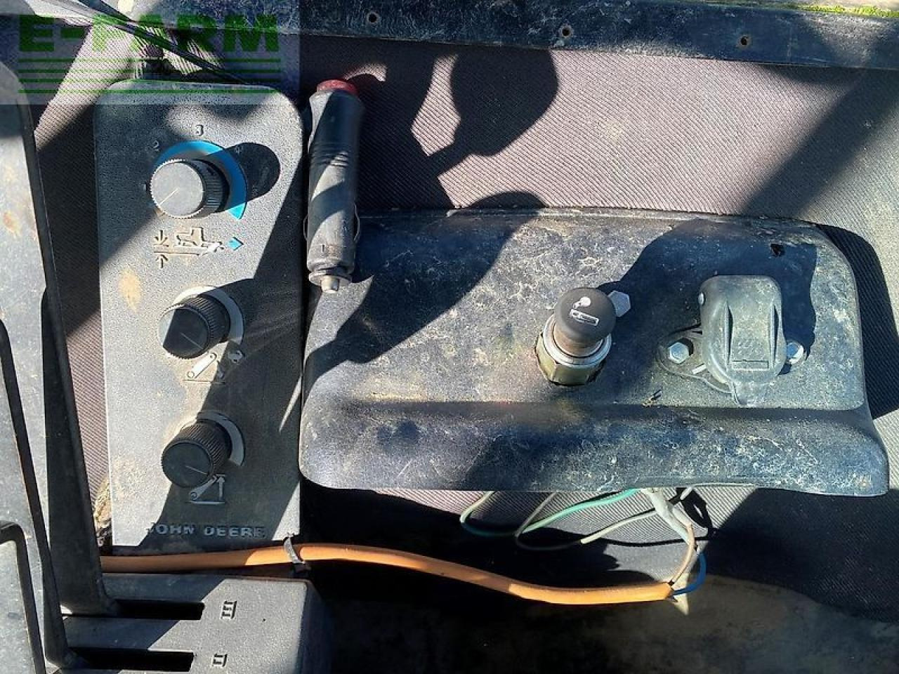 Traktor John Deere 4755: slika Traktor John Deere 4755 Traktor John Deere 4755: slika Traktor John Deere 4755