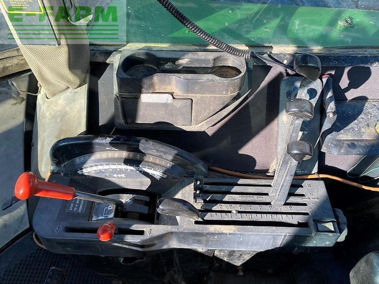 Traktor John Deere 4755: slika Traktor John Deere 4755 Traktor John Deere 4755: slika Traktor John Deere 4755