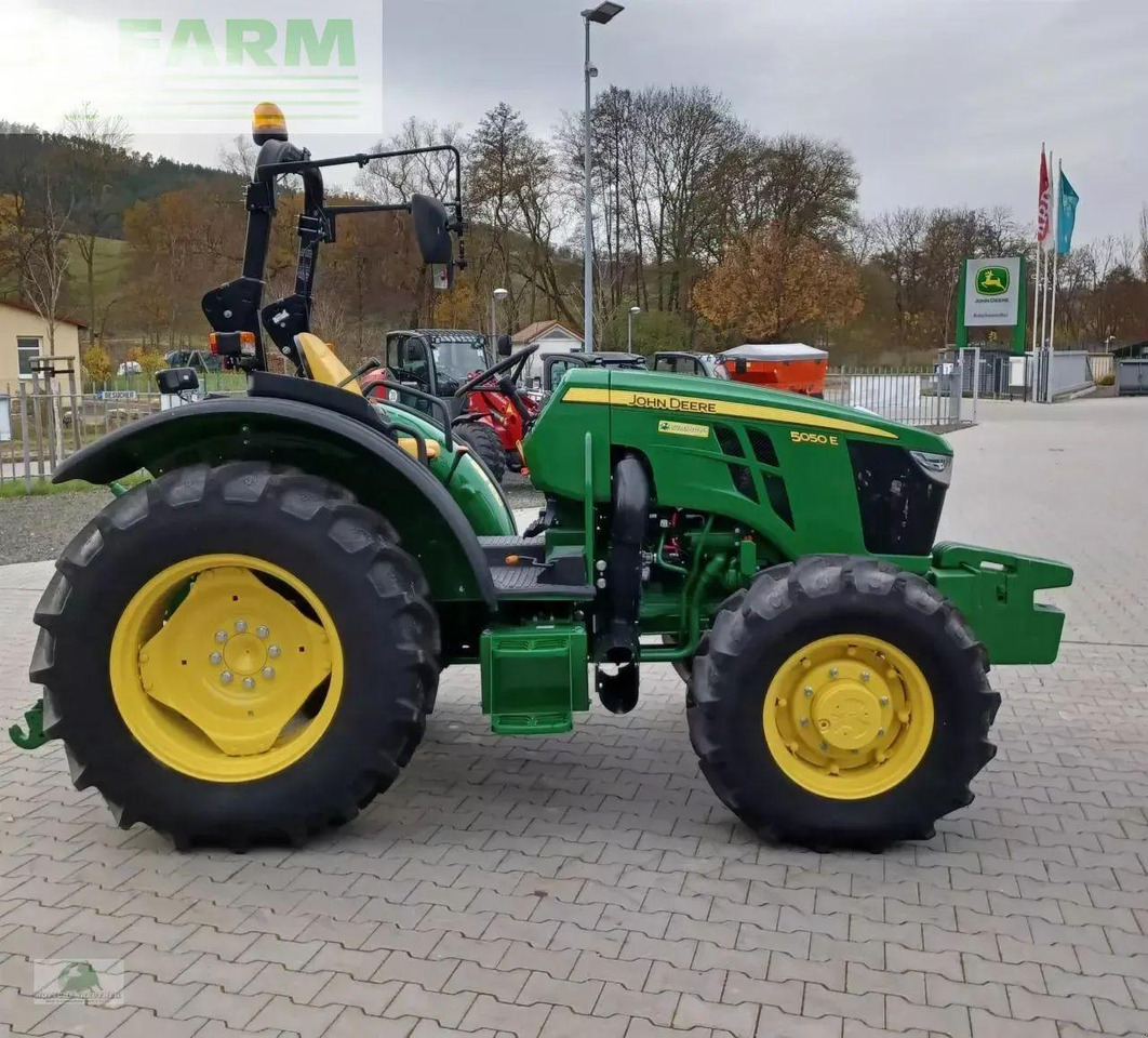John Deere 5050e - Traktor: slika John Deere 5050e - Traktor John Deere 5050e - Traktor: slika John Deere 5050e - Traktor