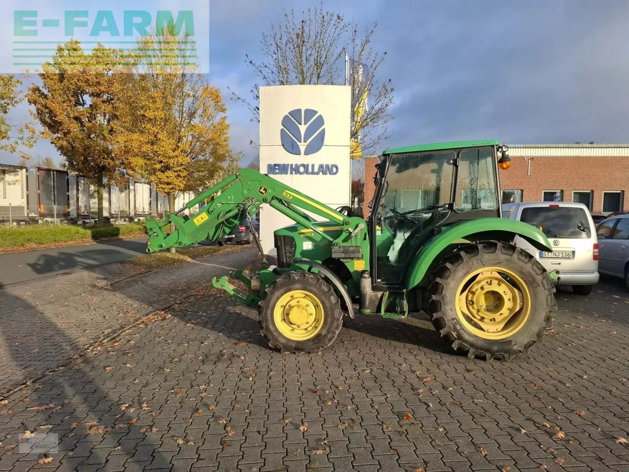 John Deere 5055 e - Traktor: slika John Deere 5055 e - Traktor John Deere 5055 e - Traktor: slika John Deere 5055 e - Traktor