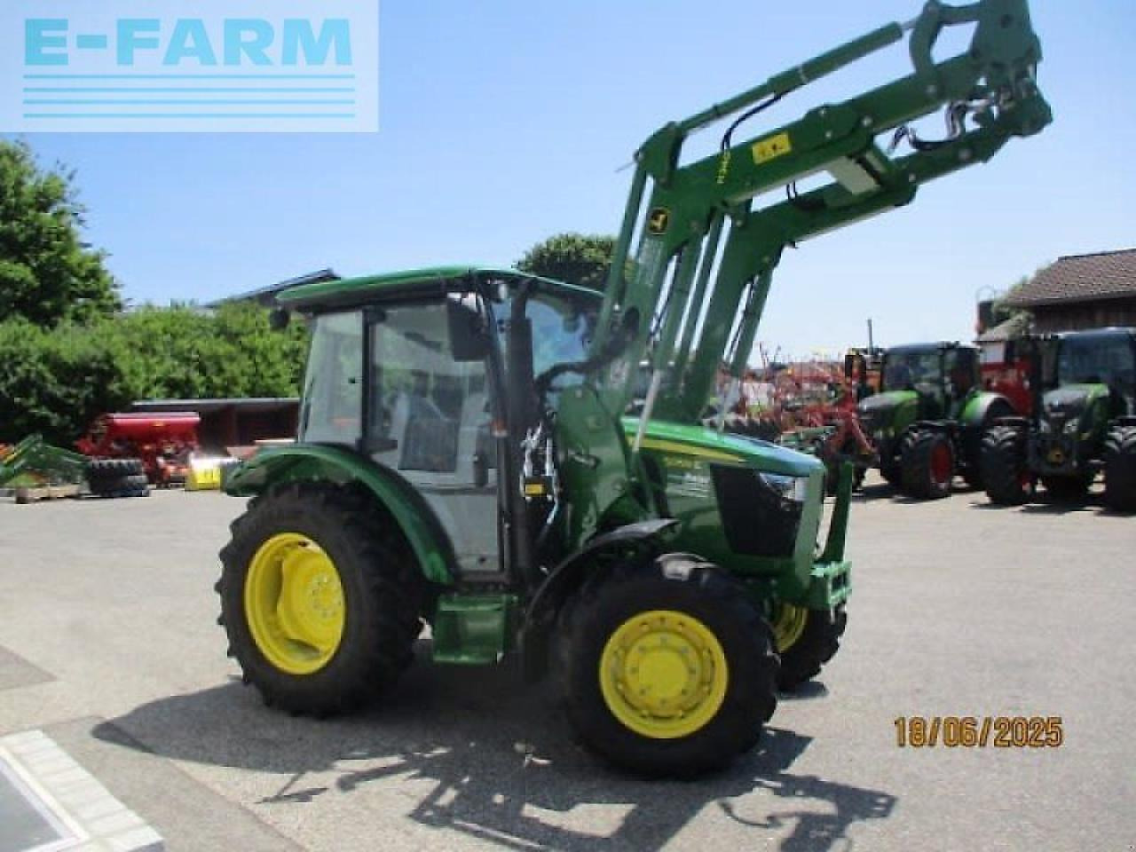 John Deere 5058 e - Traktor: slika John Deere 5058 e - Traktor John Deere 5058 e - Traktor: slika John Deere 5058 e - Traktor