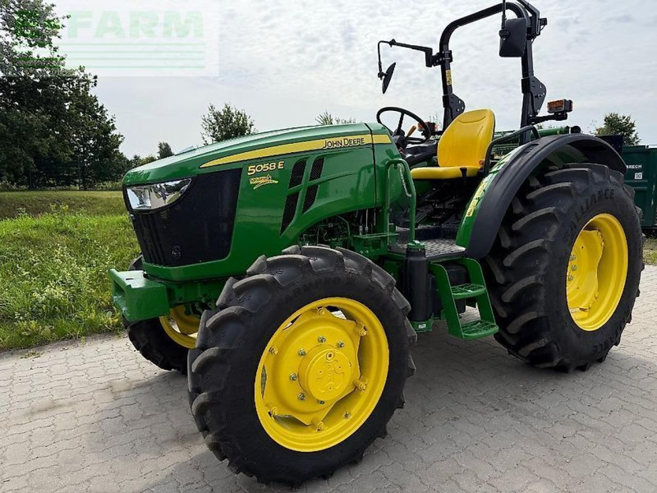 John Deere 5058e ohne kabine - Traktor: slika John Deere 5058e ohne kabine - Traktor John Deere 5058e ohne kabine - Traktor: slika John Deere 5058e ohne kabine - Traktor