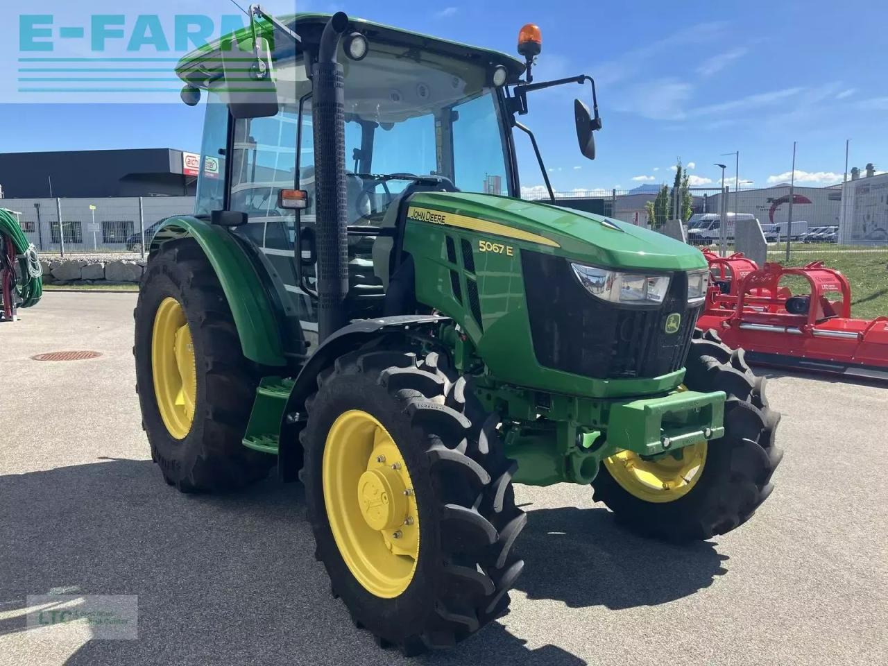John Deere 5067e - Traktor: slika John Deere 5067e - Traktor John Deere 5067e - Traktor: slika John Deere 5067e - Traktor