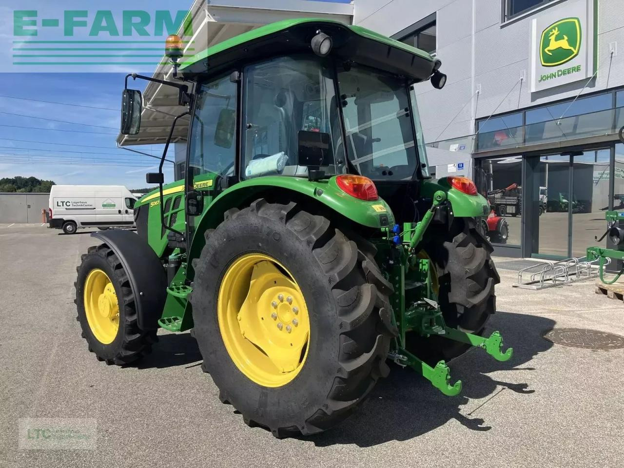 John Deere 5067e - Traktor: slika John Deere 5067e - Traktor John Deere 5067e - Traktor: slika John Deere 5067e - Traktor