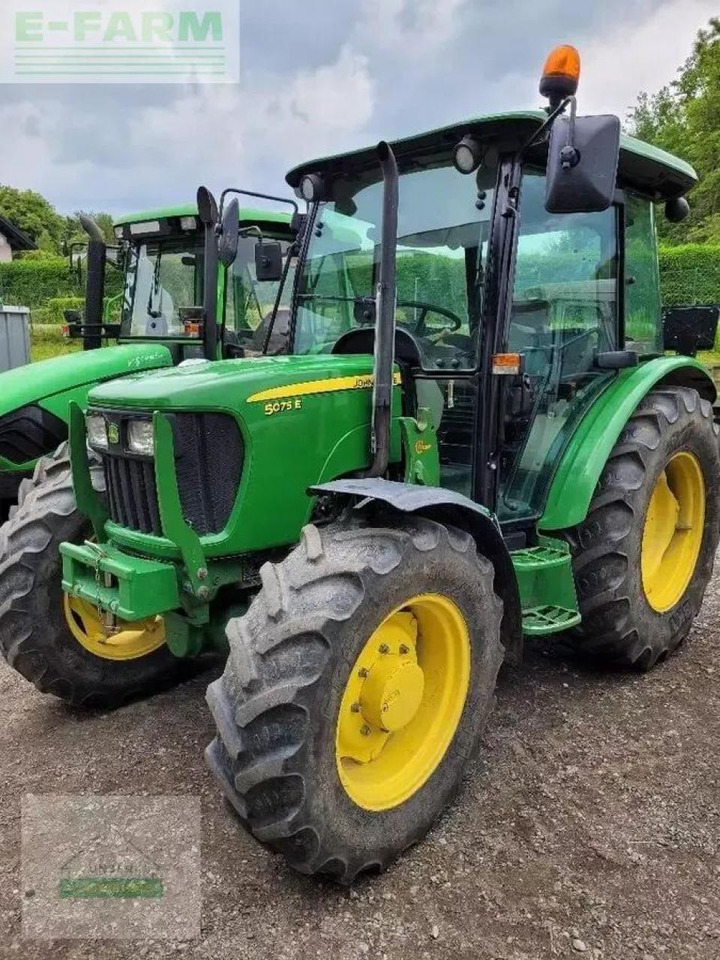 John Deere 5075 e - Traktor: slika John Deere 5075 e - Traktor John Deere 5075 e - Traktor: slika John Deere 5075 e - Traktor