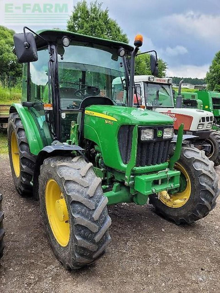John Deere 5075 e - Traktor: slika John Deere 5075 e - Traktor John Deere 5075 e - Traktor: slika John Deere 5075 e - Traktor