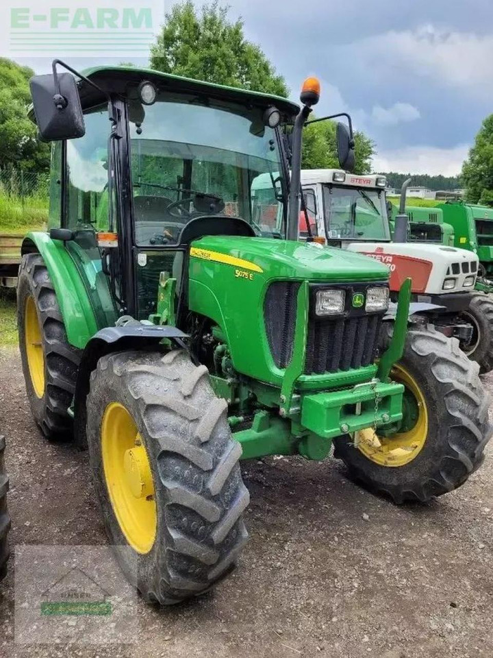 John Deere 5075 e - Traktor: slika John Deere 5075 e - Traktor John Deere 5075 e - Traktor: slika John Deere 5075 e - Traktor