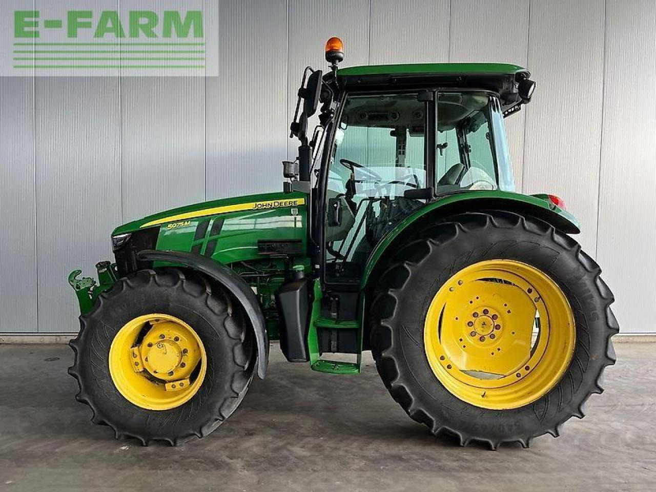 John Deere 5075 m - Traktor: slika John Deere 5075 m - Traktor John Deere 5075 m - Traktor: slika John Deere 5075 m - Traktor