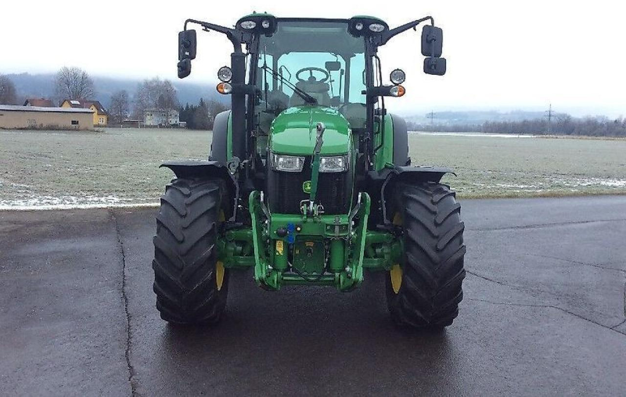 John Deere 5125 r - Traktor: slika John Deere 5125 r - Traktor John Deere 5125 r - Traktor: slika John Deere 5125 r - Traktor