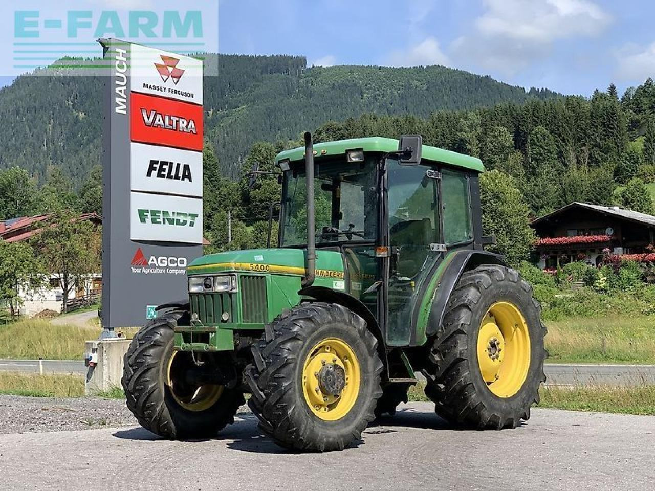 John Deere 5400 a - Traktor: slika John Deere 5400 a - Traktor John Deere 5400 a - Traktor: slika John Deere 5400 a - Traktor