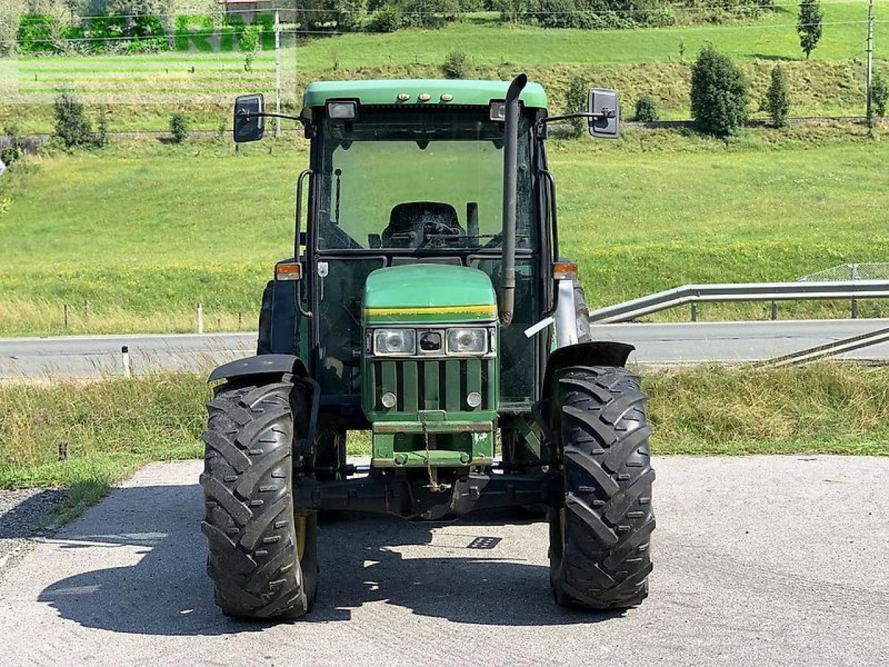 John Deere 5400 a - Traktor: slika John Deere 5400 a - Traktor John Deere 5400 a - Traktor: slika John Deere 5400 a - Traktor