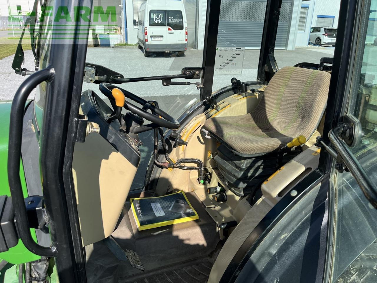 John Deere 5410 - Traktor: slika John Deere 5410 - Traktor John Deere 5410 - Traktor: slika John Deere 5410 - Traktor