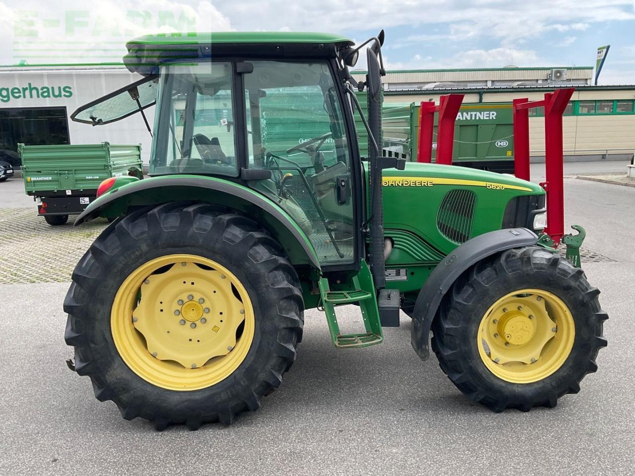 John Deere 5820 - Traktor: slika John Deere 5820 - Traktor John Deere 5820 - Traktor: slika John Deere 5820 - Traktor
