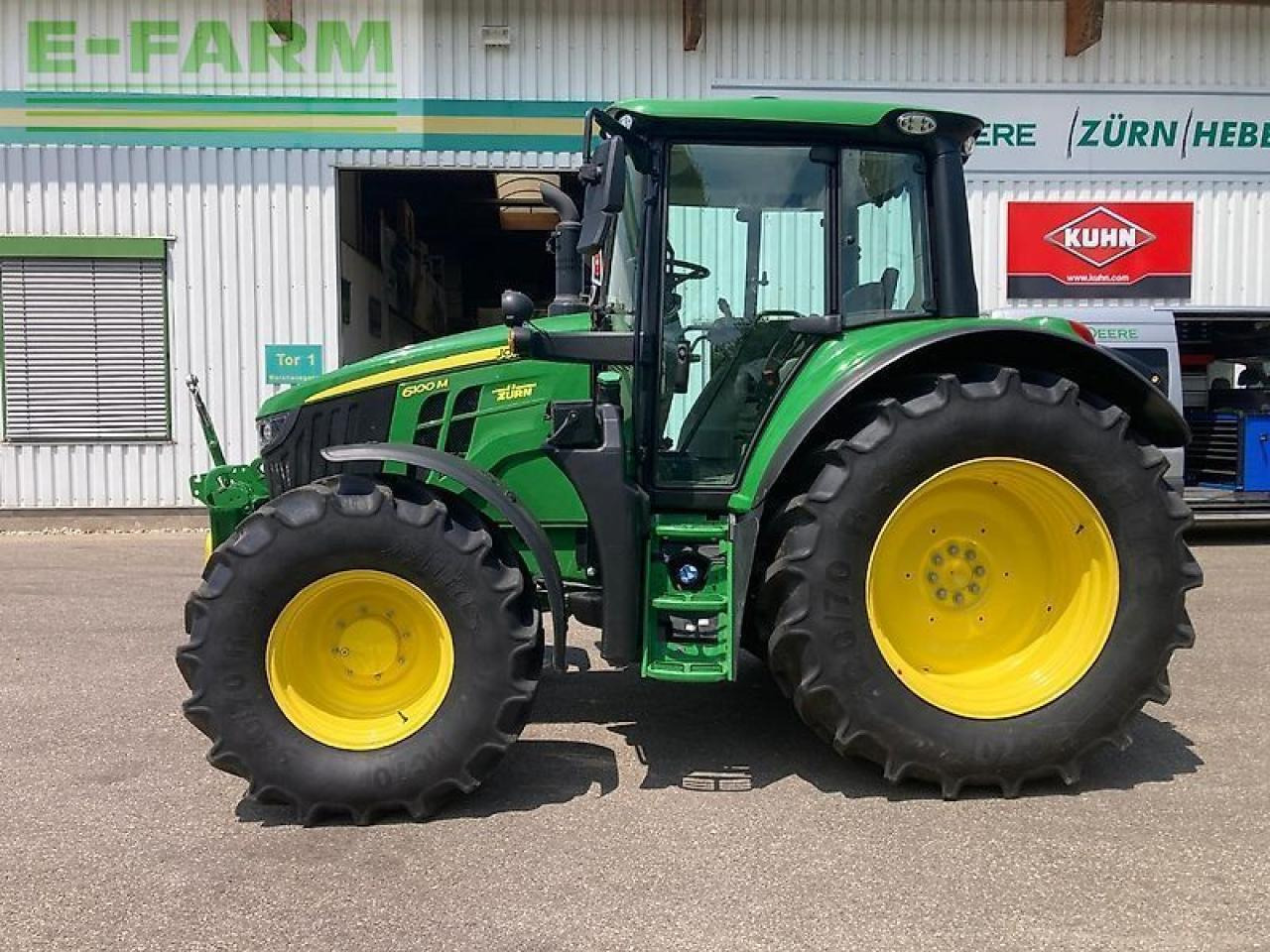 John Deere 6100m - Traktor: slika John Deere 6100m - Traktor John Deere 6100m - Traktor: slika John Deere 6100m - Traktor
