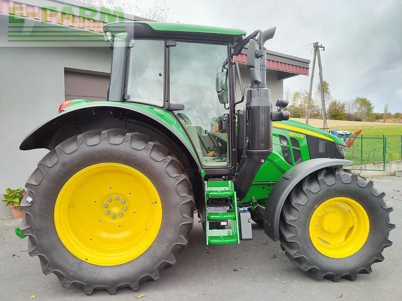 John Deere 6100m - Traktor: slika John Deere 6100m - Traktor John Deere 6100m - Traktor: slika John Deere 6100m - Traktor