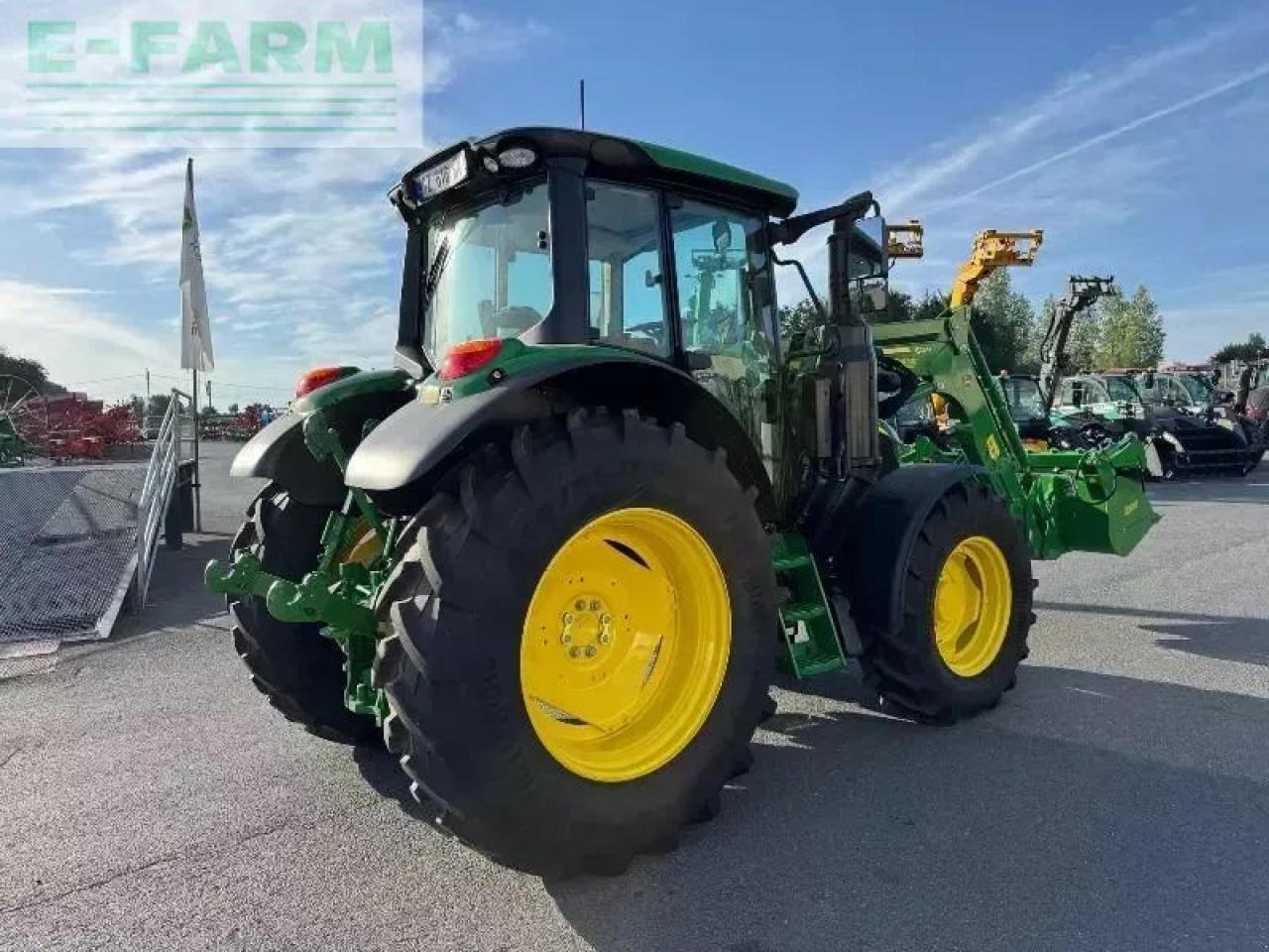 John Deere 6100m - Traktor: slika John Deere 6100m - Traktor John Deere 6100m - Traktor: slika John Deere 6100m - Traktor