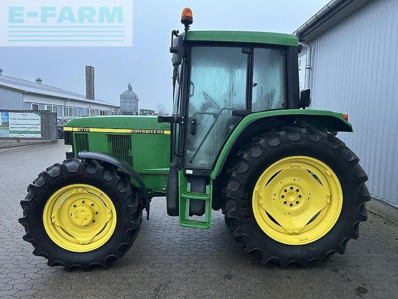 John Deere 6110 - Traktor: slika John Deere 6110 - Traktor John Deere 6110 - Traktor: slika John Deere 6110 - Traktor