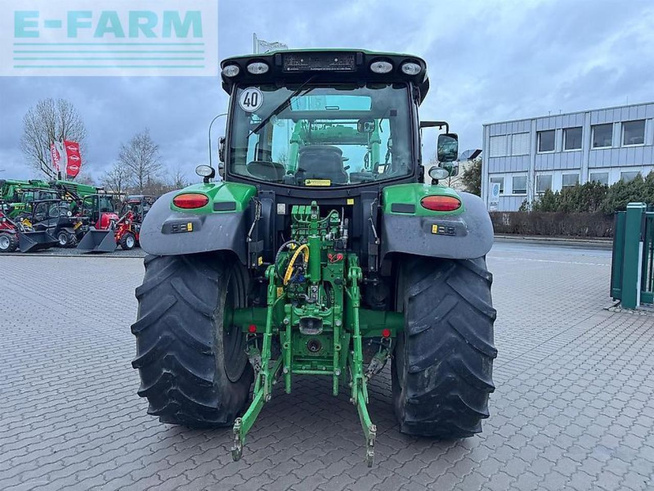 John Deere 6120r - Traktor: slika John Deere 6120r - Traktor John Deere 6120r - Traktor: slika John Deere 6120r - Traktor