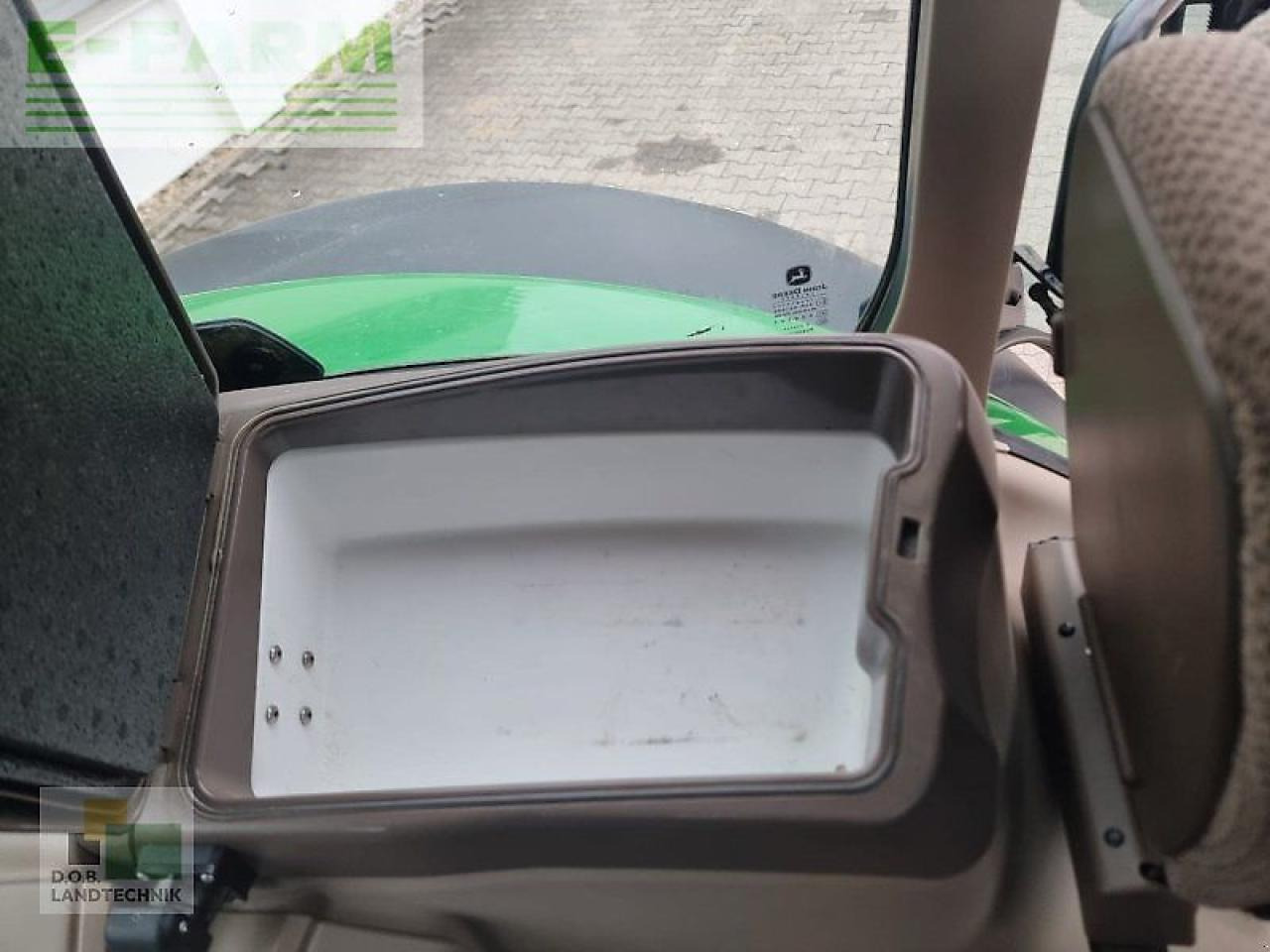 John Deere 6145r 6145 r mit konsolen - Traktor: slika John Deere 6145r 6145 r mit konsolen - Traktor John Deere 6145r 6145 r mit konsolen - Traktor: slika John Deere 6145r 6145 r mit konsolen - Traktor