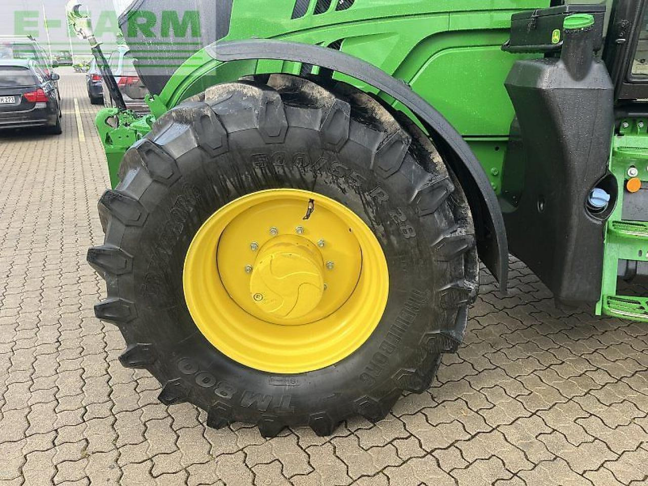 Traktor John Deere 6155r: slika Traktor John Deere 6155r