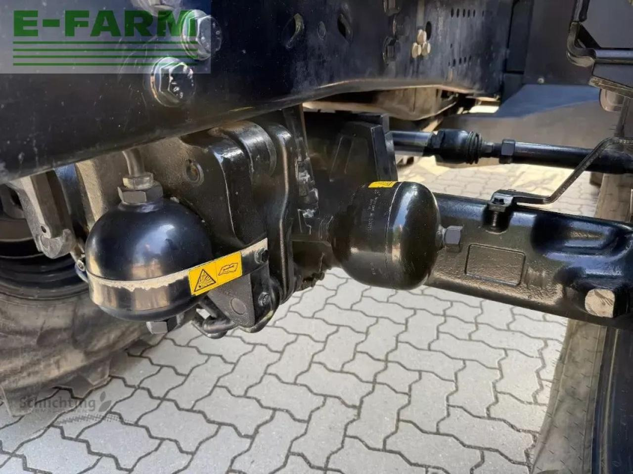 Traktor John Deere 6195m: slika Traktor John Deere 6195m