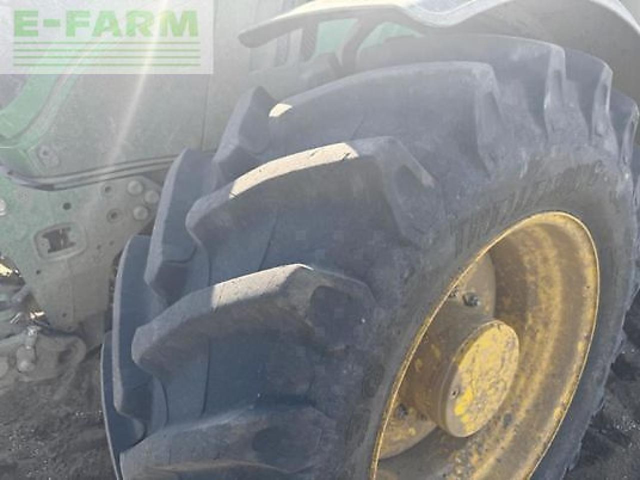 Traktor John Deere 6195m: slika Traktor John Deere 6195m