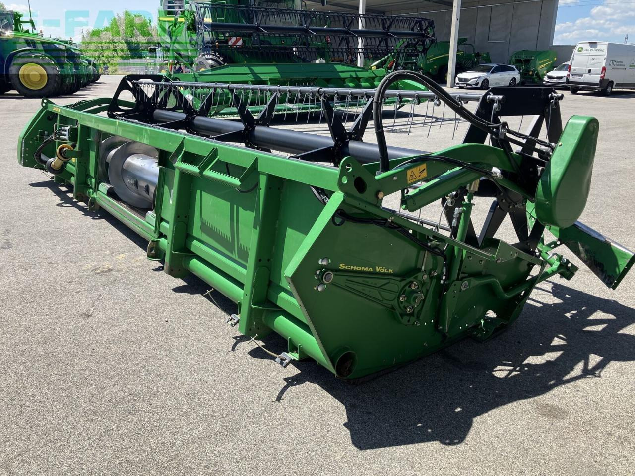 John Deere 620r - Heder za kombajn: slika John Deere 620r - Heder za kombajn John Deere 620r - Heder za kombajn: slika John Deere 620r - Heder za kombajn