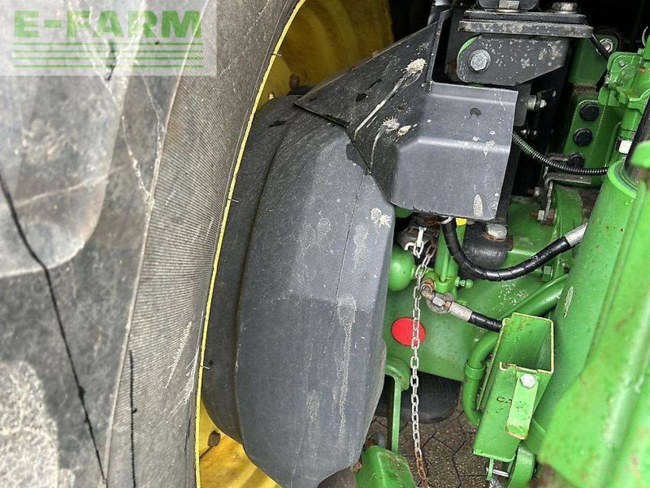 Traktor John Deere 6215r: slika Traktor John Deere 6215r