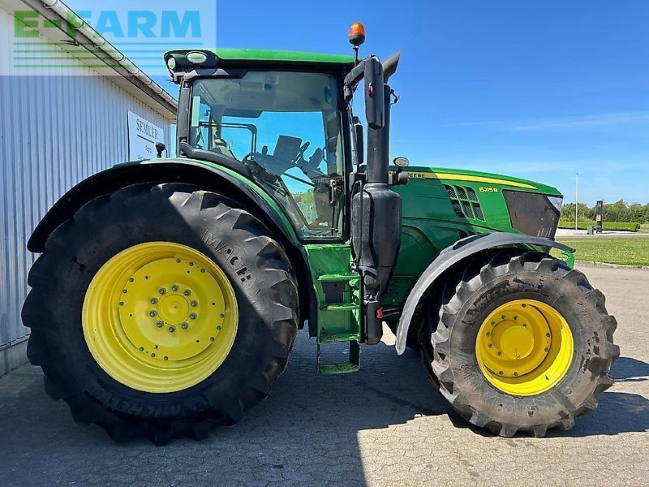 Traktor John Deere 6215r: slika Traktor John Deere 6215r Traktor John Deere 6215r: slika Traktor John Deere 6215r