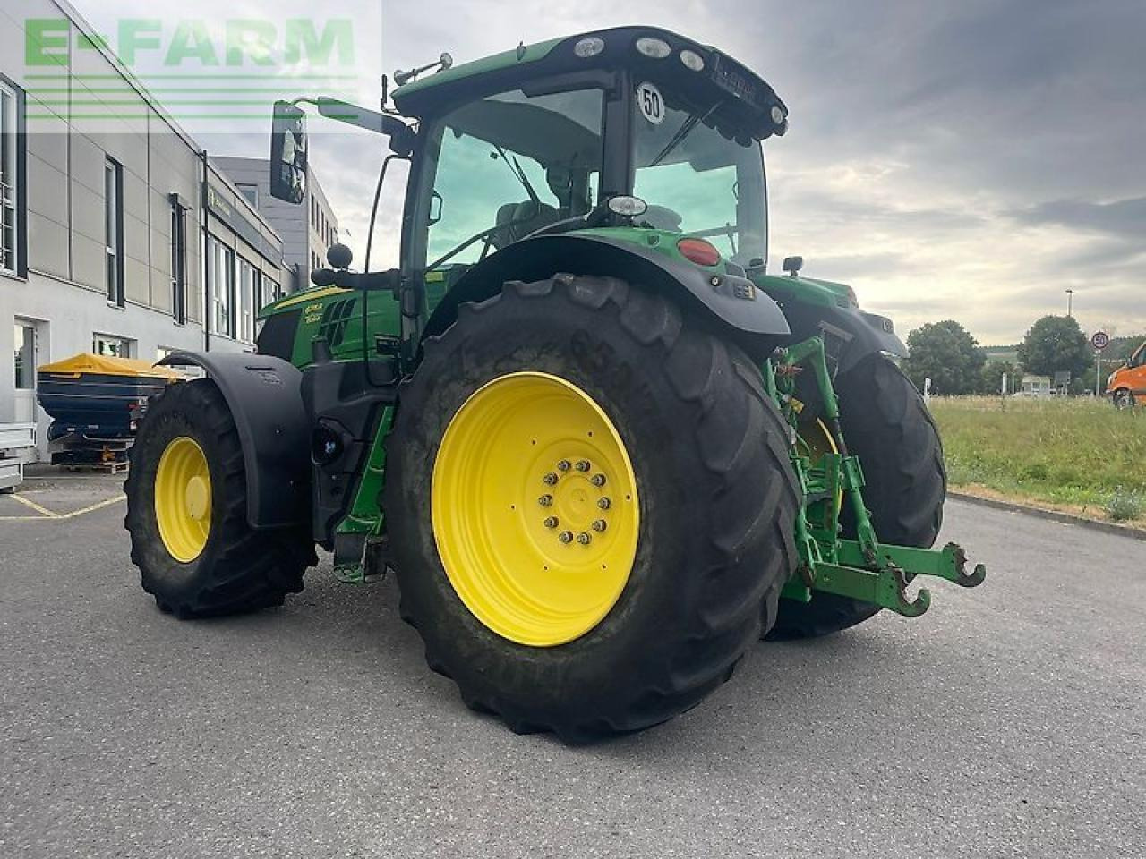John Deere 6215r - Traktor: slika John Deere 6215r - Traktor John Deere 6215r - Traktor: slika John Deere 6215r - Traktor