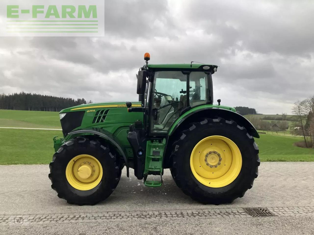 John Deere 6215r - Traktor: slika John Deere 6215r - Traktor John Deere 6215r - Traktor: slika John Deere 6215r - Traktor