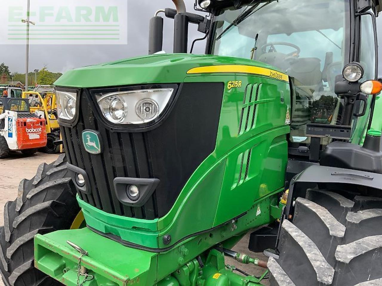Traktor John Deere 6215r tractor (st24044): slika Traktor John Deere 6215r tractor (st24044) Traktor John Deere 6215r tractor (st24044): slika Traktor John Deere 6215r tractor (st24044)